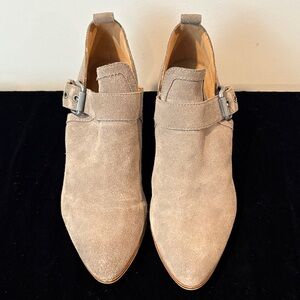 Frye & Co Gray Suede Rubie Moto Buckle Ankle Boots Size 10
